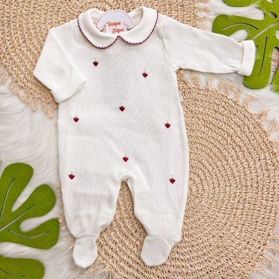  Macacão Tricotil (Tricot 100% Algodão) com Gola e Bordado - Off White Morangos